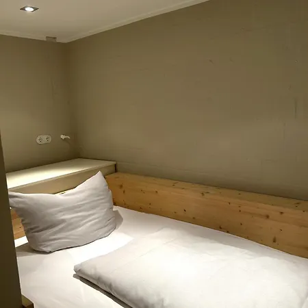 Iderhoff Lounge 01 *